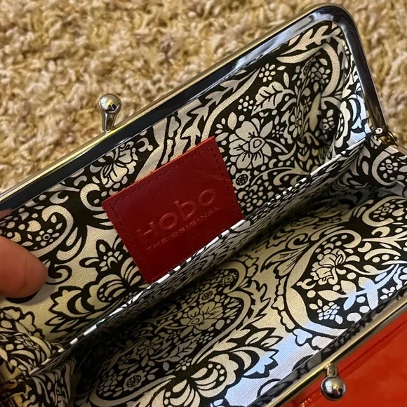 HOBO Shiny Red Clutch - Picture 3 of 8